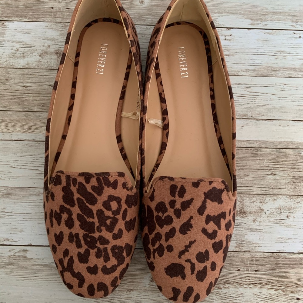 Women leopard print flats size 7